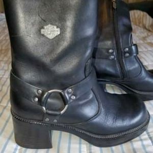 Womens Harley Davidson boots size 9